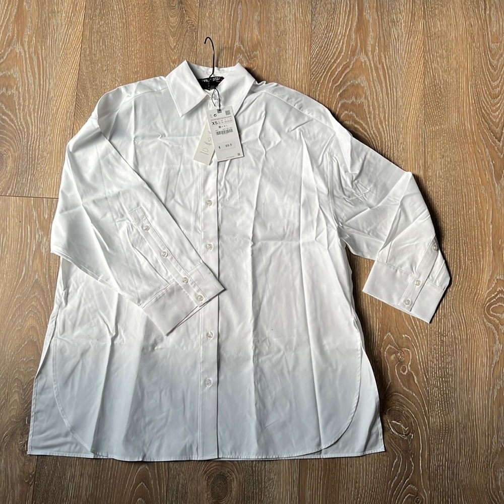 Zara white shirt tunic. New, with label. ‘21 winter collec. XS gorgeous blouse